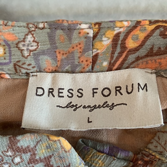 Dress Forum Los Angeles Long Sleeve Boho Top with front buttons - Picture 6 of 16